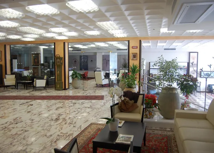 Grand Hotel Moroni